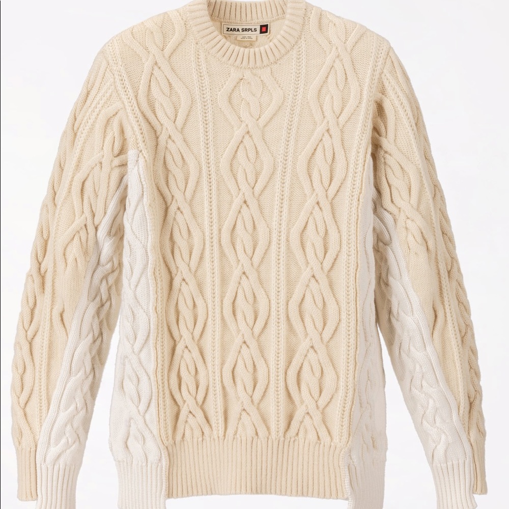 Knit sweater, round neck, long sleeve
